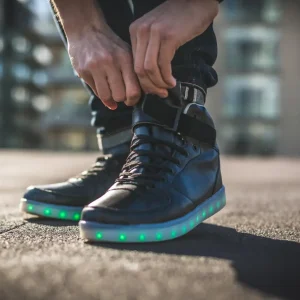 Scarpe in pelle a LED luminose con ricarica USB