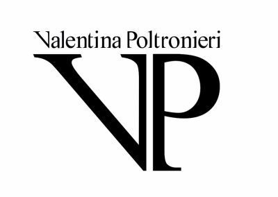 Abbigliamento e accessori: Valentina Poltronieri